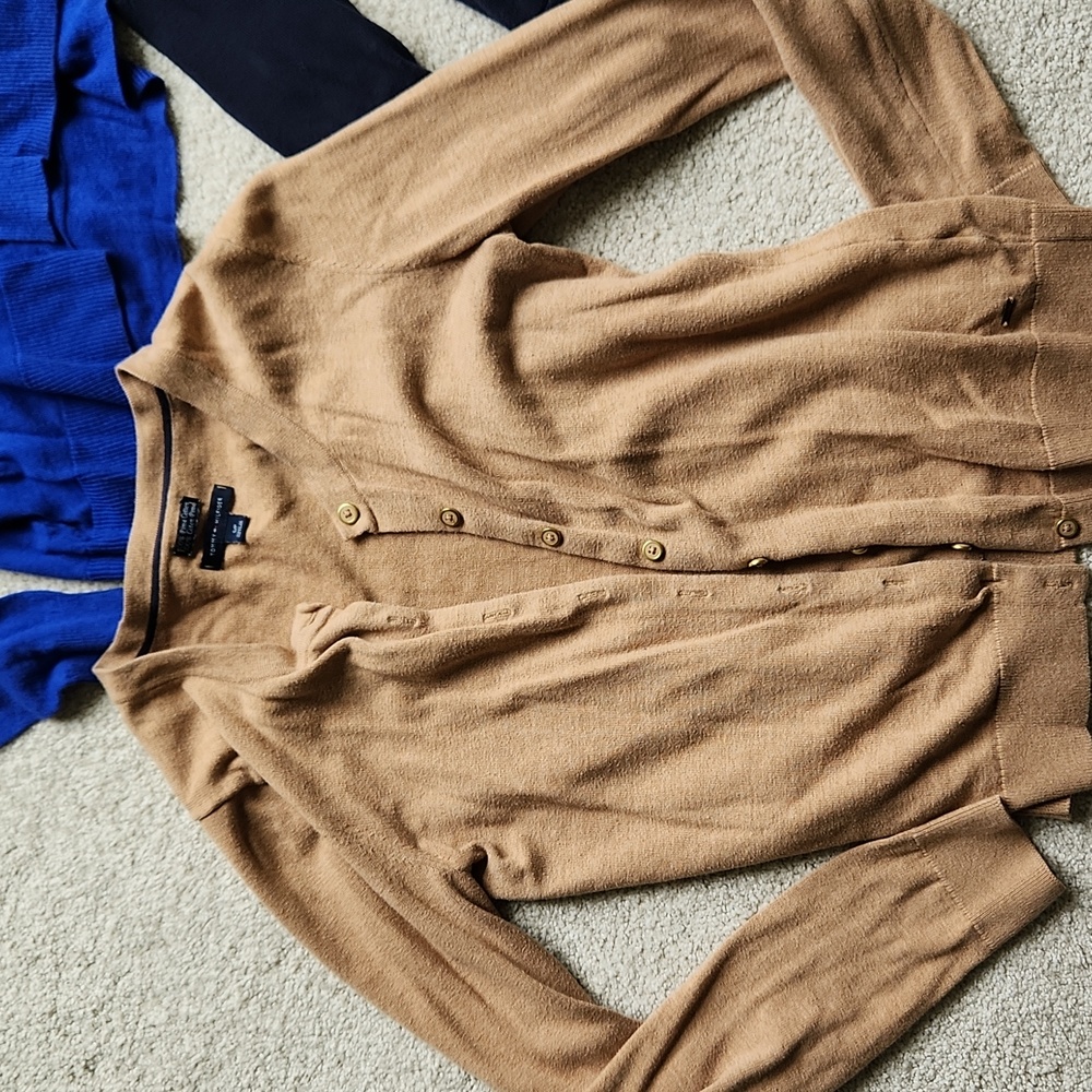 Cardigans - Picture 3 of 4